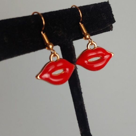 Lip 💋 necklace & earring set NEW - Picture 2 of 3